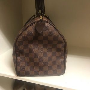 Authentic LV speedy 30 very good condition